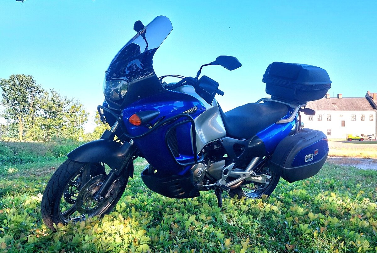 Motocykl Honda Varadero XL 1000