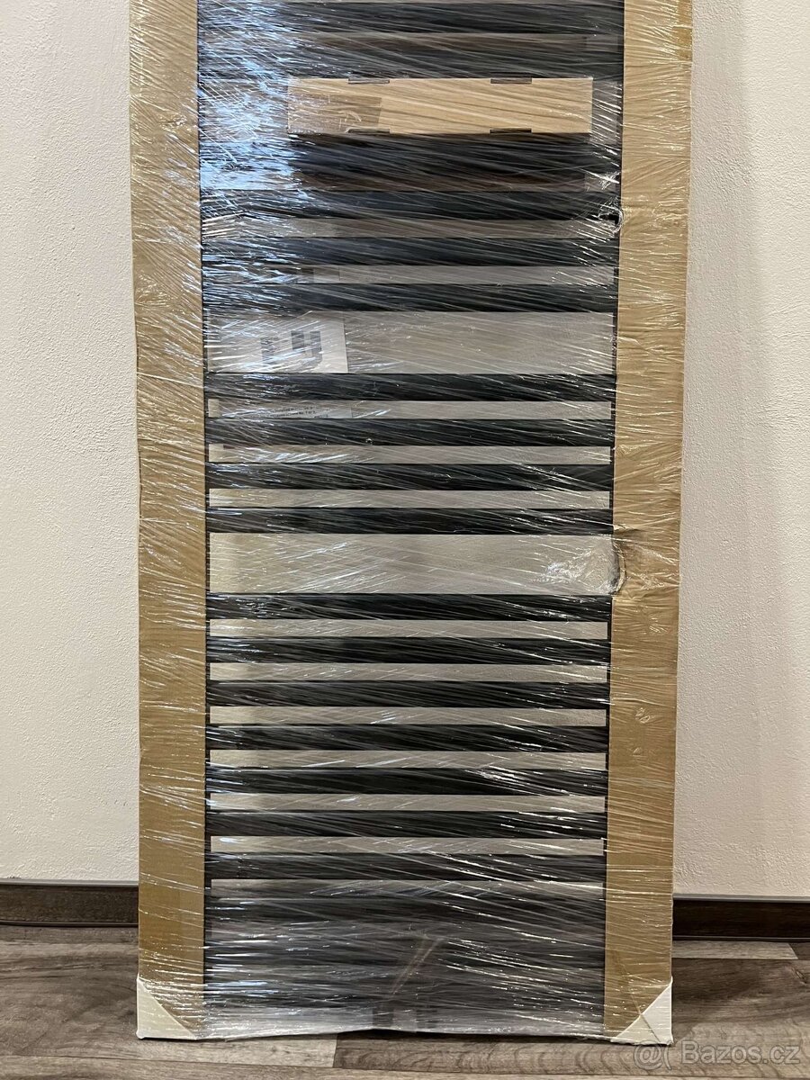 Černý matný radiátor 126×60 cm – nový