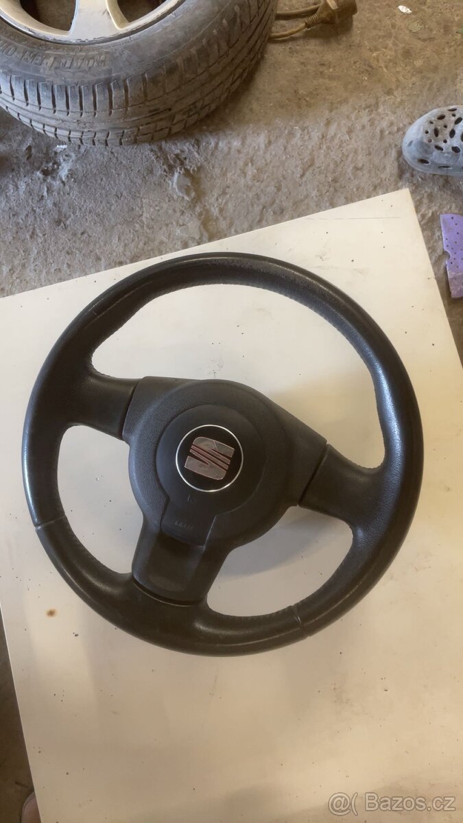 Volant seat