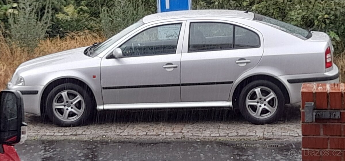 Škoda octavia 1 1.6 75 Kw rok 2004 STK PLATNÁ TOP Výbava