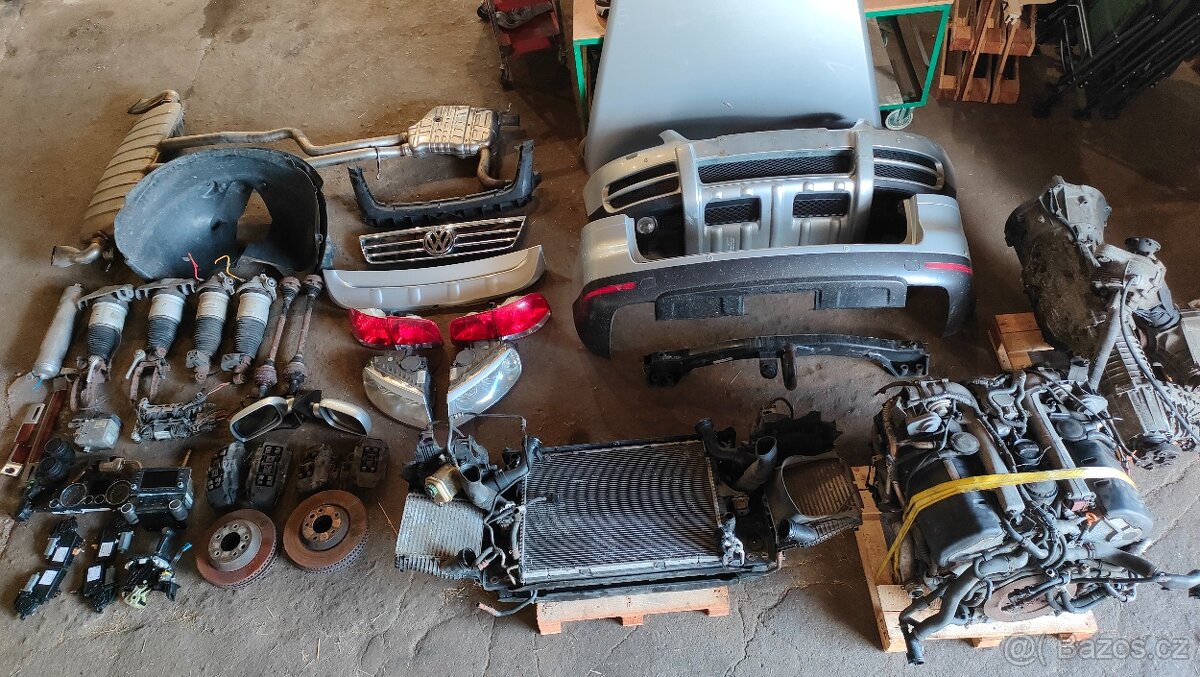 VW Touareg V10 TDI díly, barva LA7W