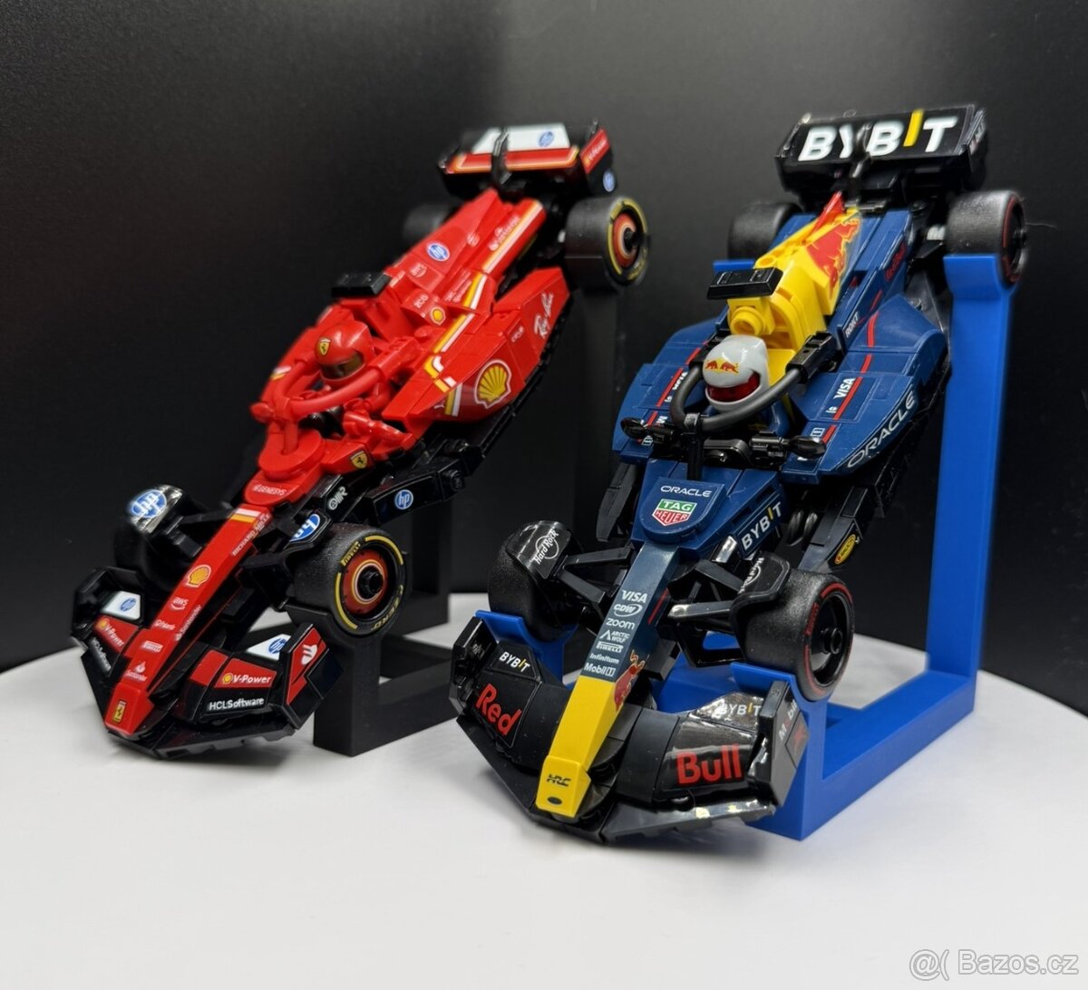 Stojan pro LEGO Speed Champions F1 2025 - Akce 4+1