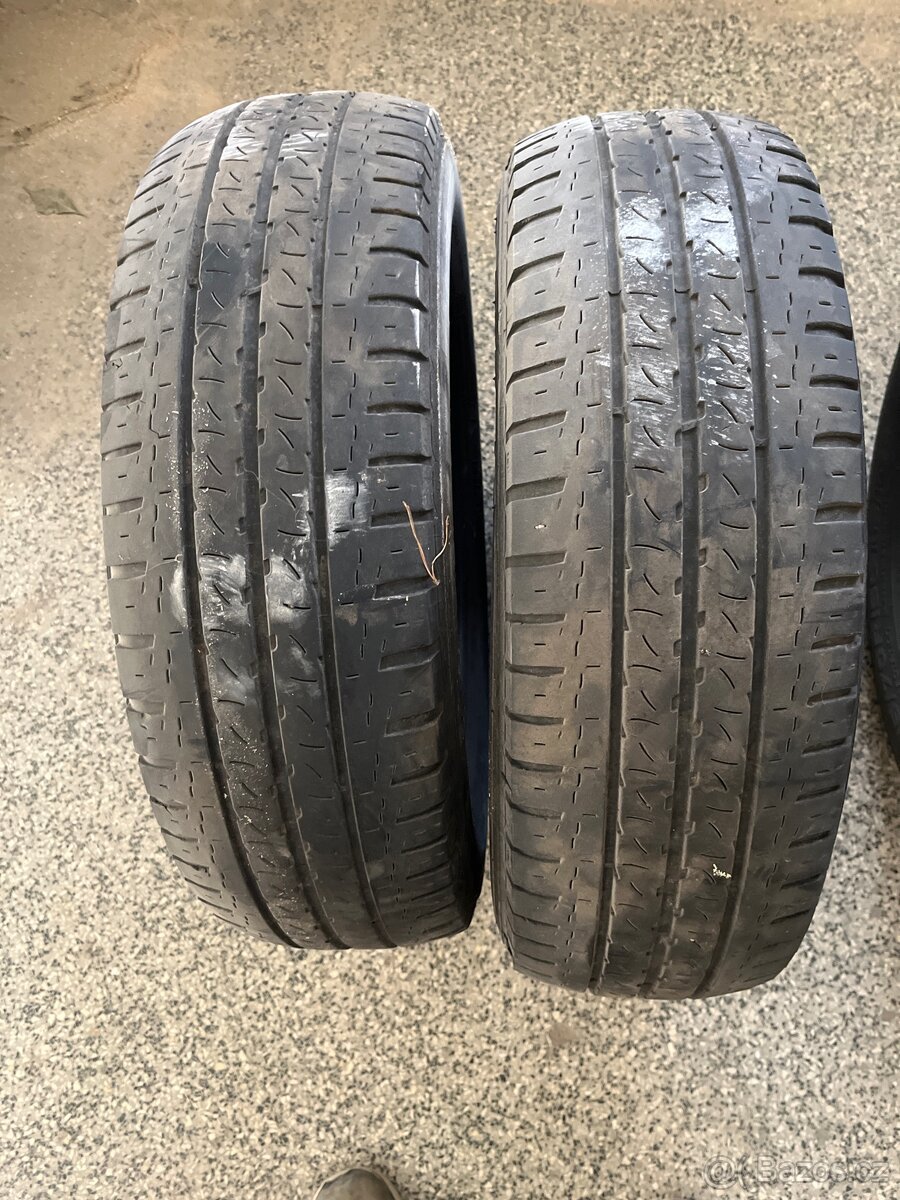 Kleber 215/70 r15c letní