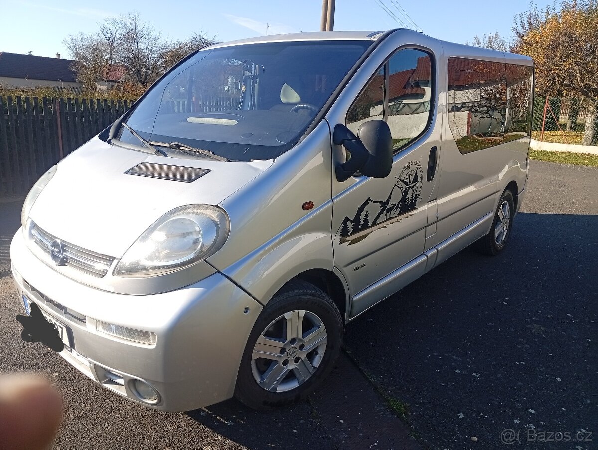 Opel vivaro Tour 2.5 /99kw