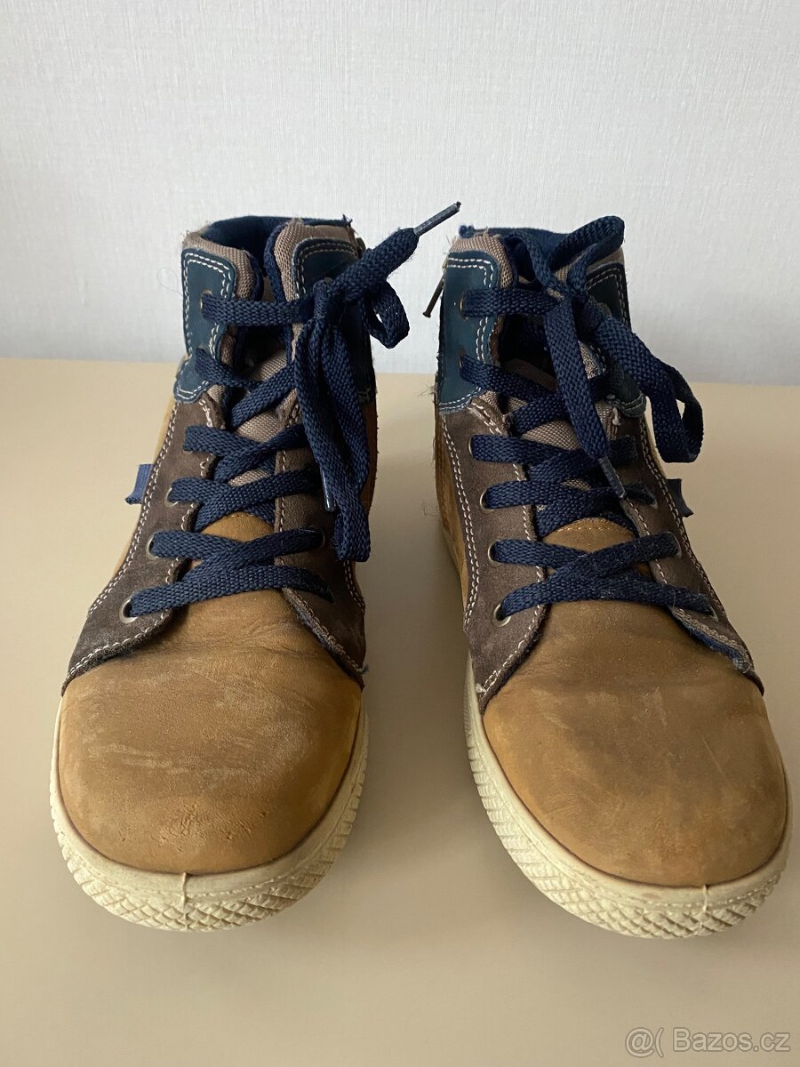 Chlapecké podzimní boty Primigi, vel. 35