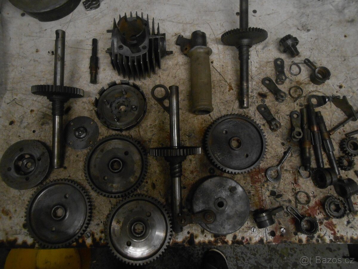 Prodám díly na staré Jawy,Čz