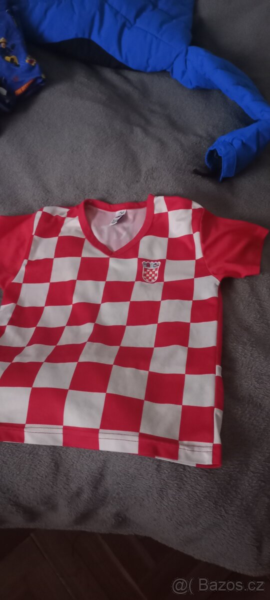 Sportovní triko vel.158