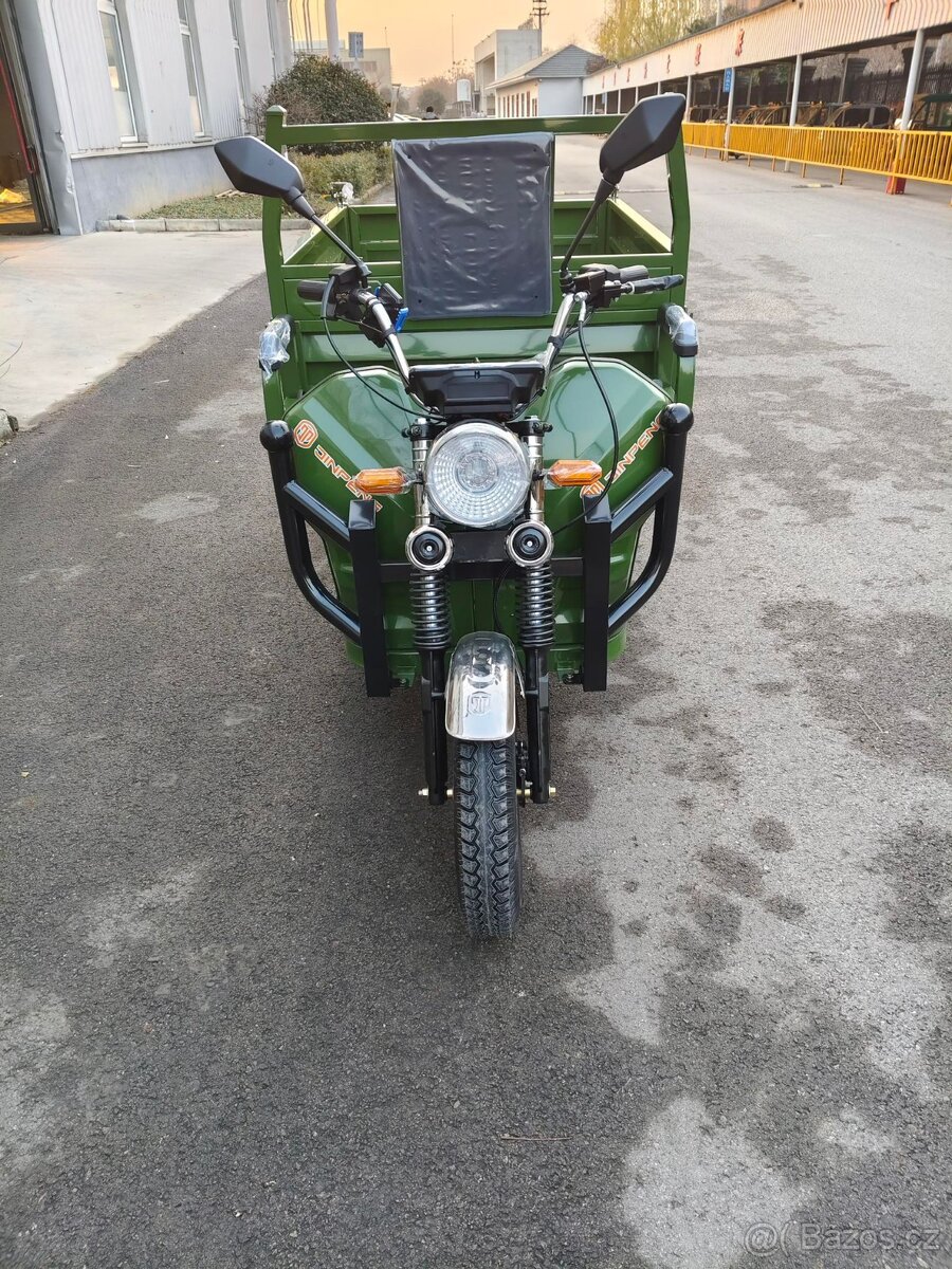 elektrická sklápěcí tříkolka