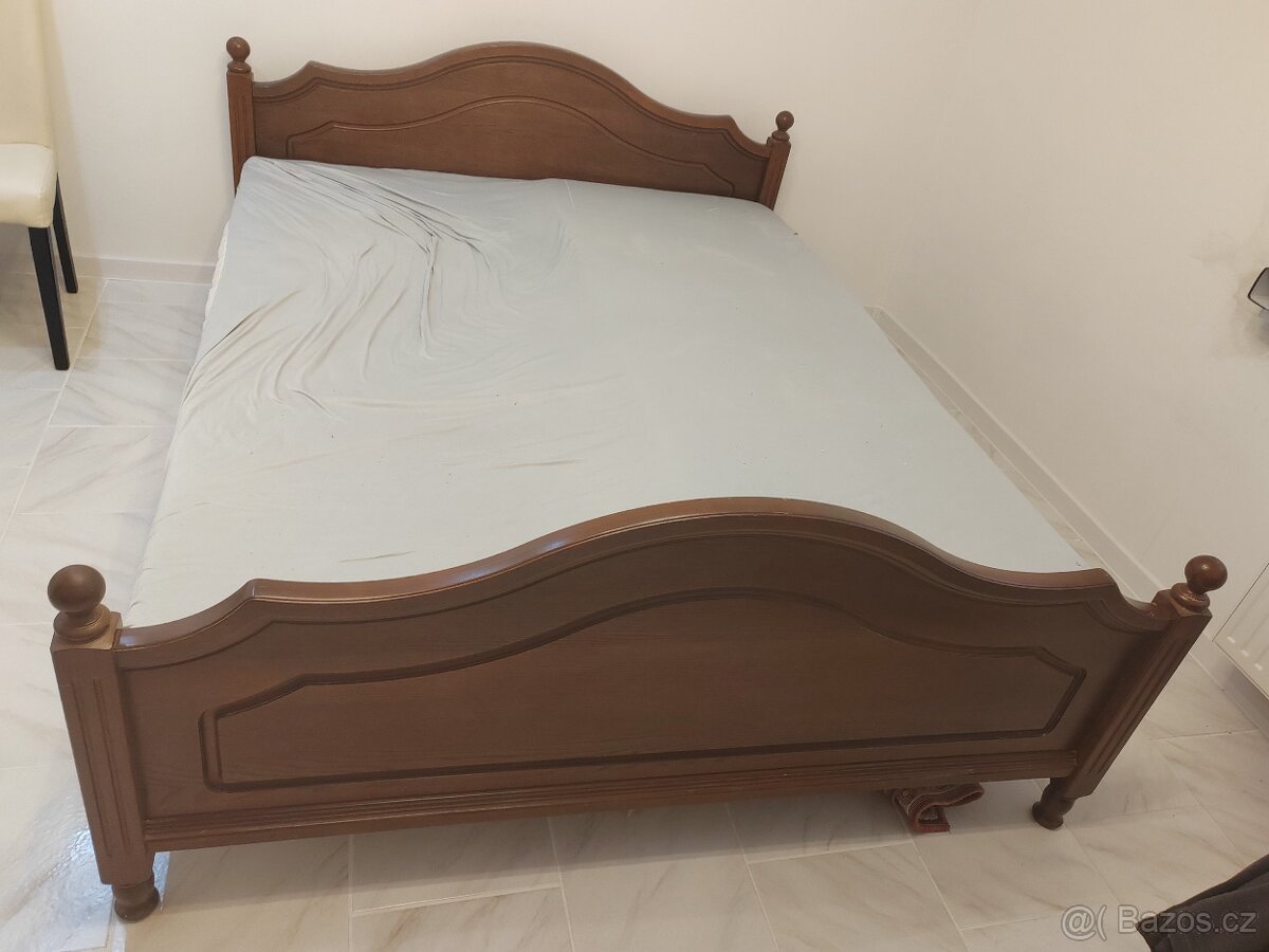 Postel masiv 160x200