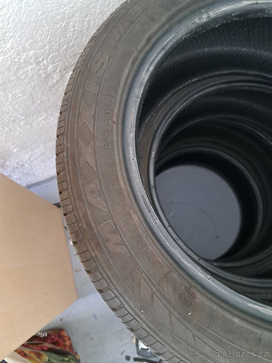 MAXXIS BRAVO HP 215 55/R17