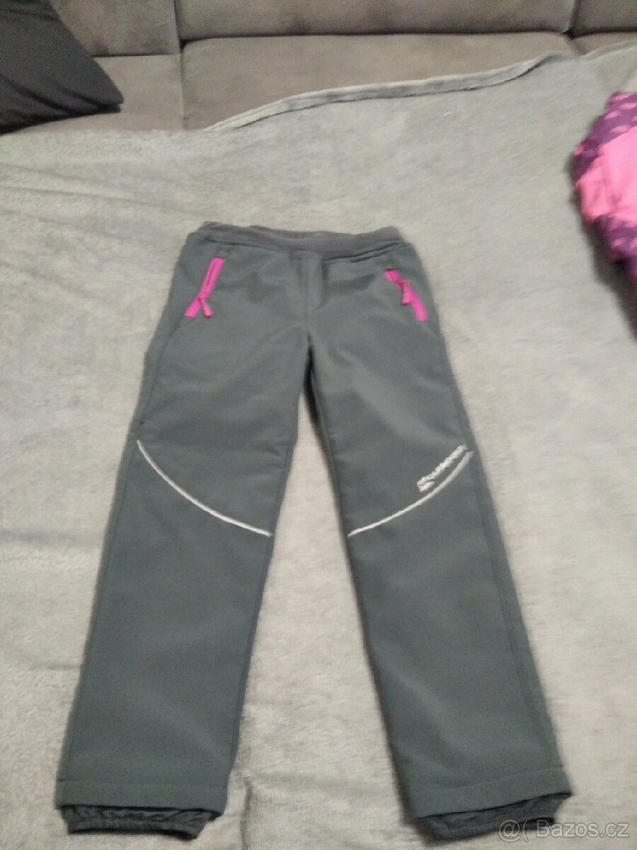 Softshelové kalhoty vel. 116
