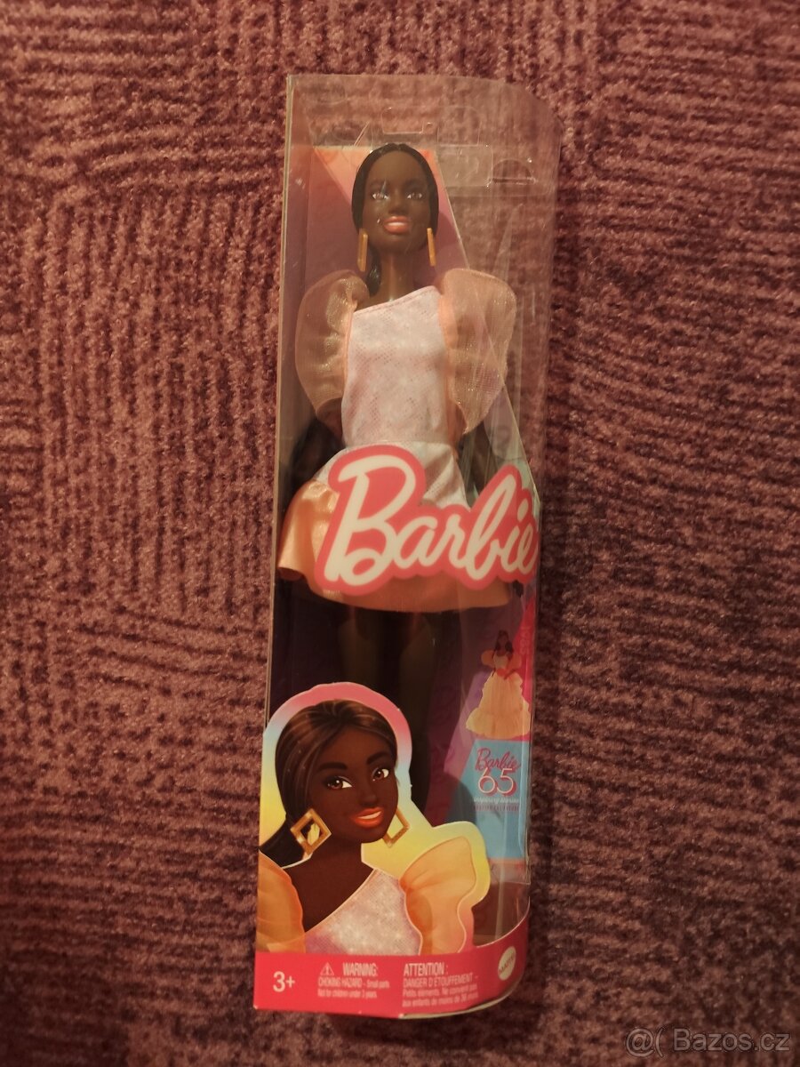 Barbie® Mattel Panenka modelka v meruňkových šatech