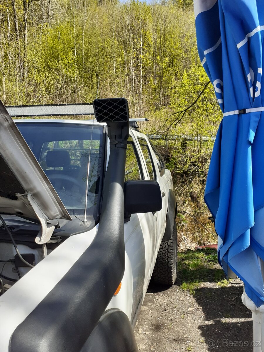 Navara d22