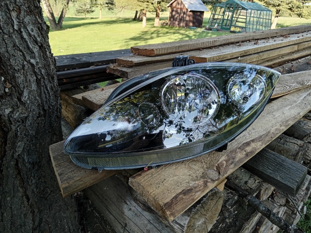 SEAT Altea Leon Toledo III levé přední světlo