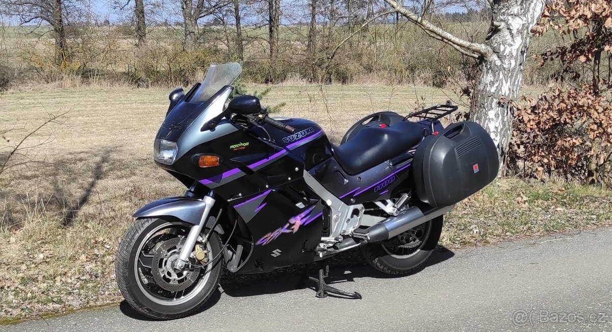 Suzuki GSX 1100 F dobrý stav, kufry, málo km