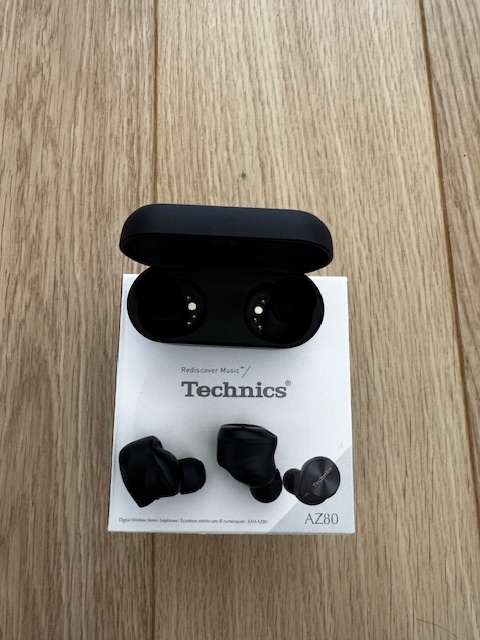 Technics EAH-AZ80E-K, bezdratova sluchatka
