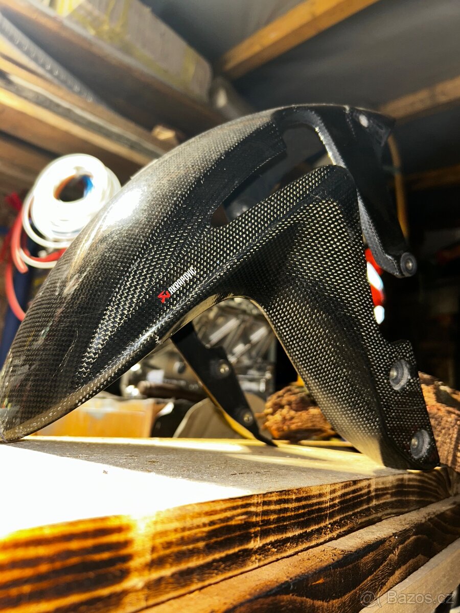 Carbon Akrapovič original Honda predni blatnik cbr600rr 2007