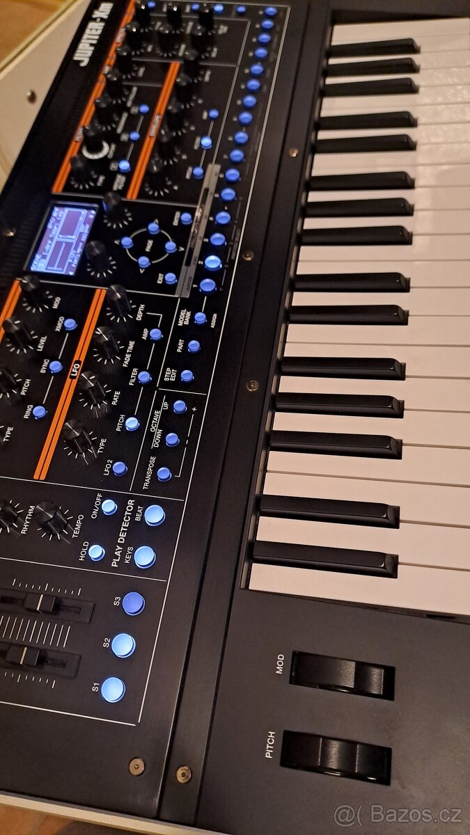 Roland Jupiter Xm