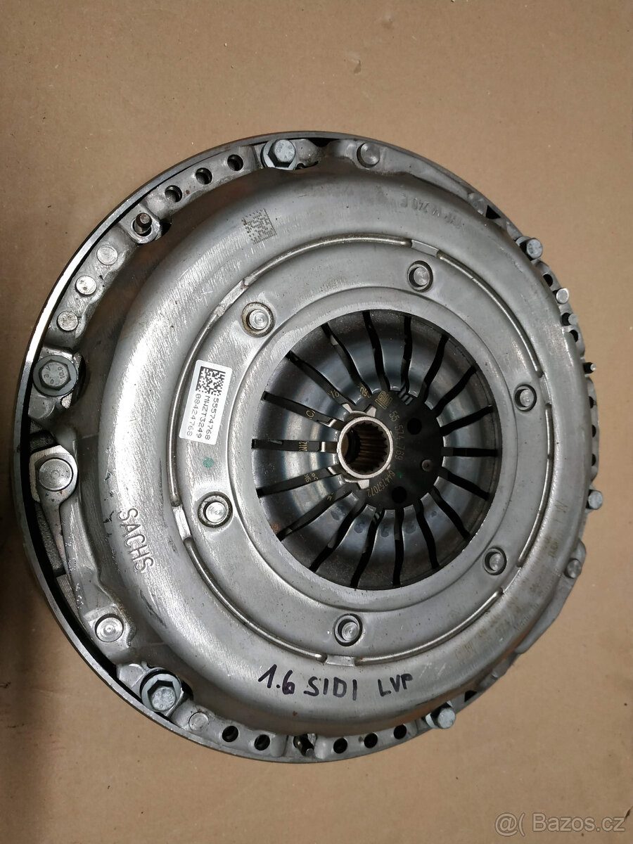 Nepoužitá spojková sada originál GM: 55574768 + setrvačník 5