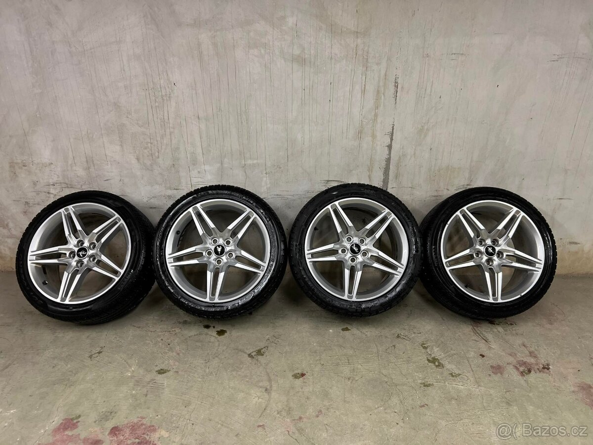 orig. zimní alu kola Ford Mustang R19