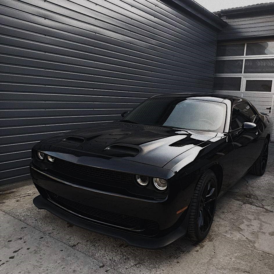 Dodge Challenger kapota