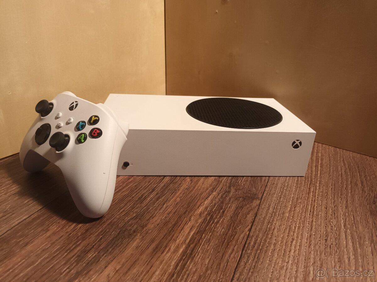 Xbox series s 512gb-s ovladačem a veškerou kabeláží