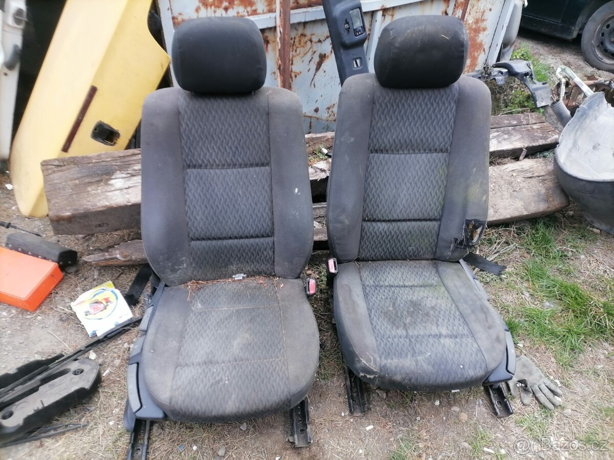 sedačky z bmw e46