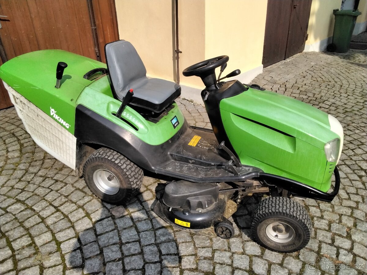 Zahradní traktor VIKING MT 6112