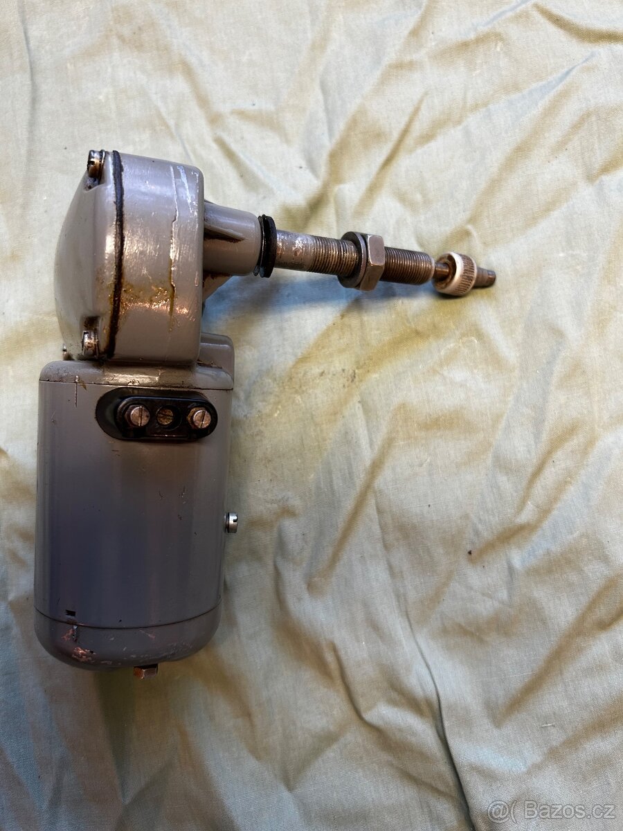 Stěračovy motůrek Pal 12V 2.5A 42 c/min Škoda 1000Mb