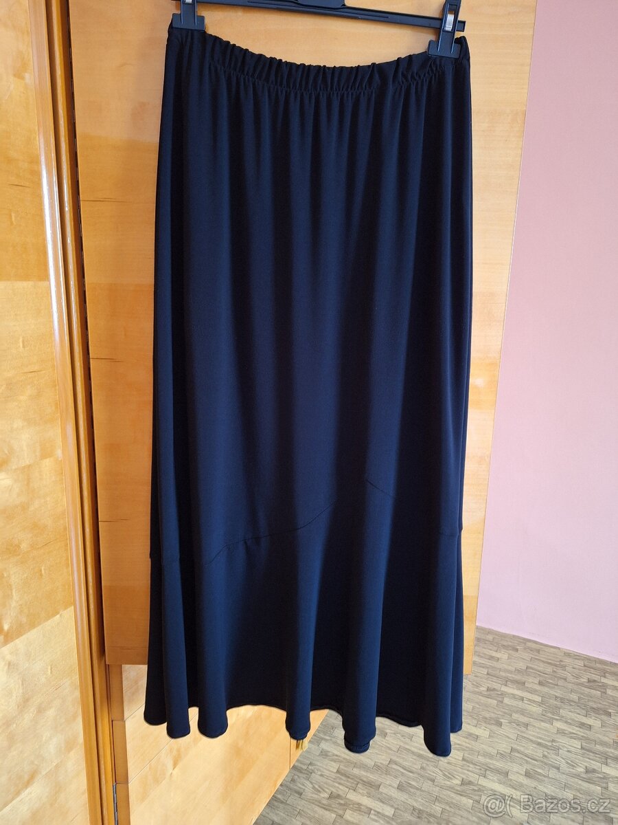 Černá sukně L