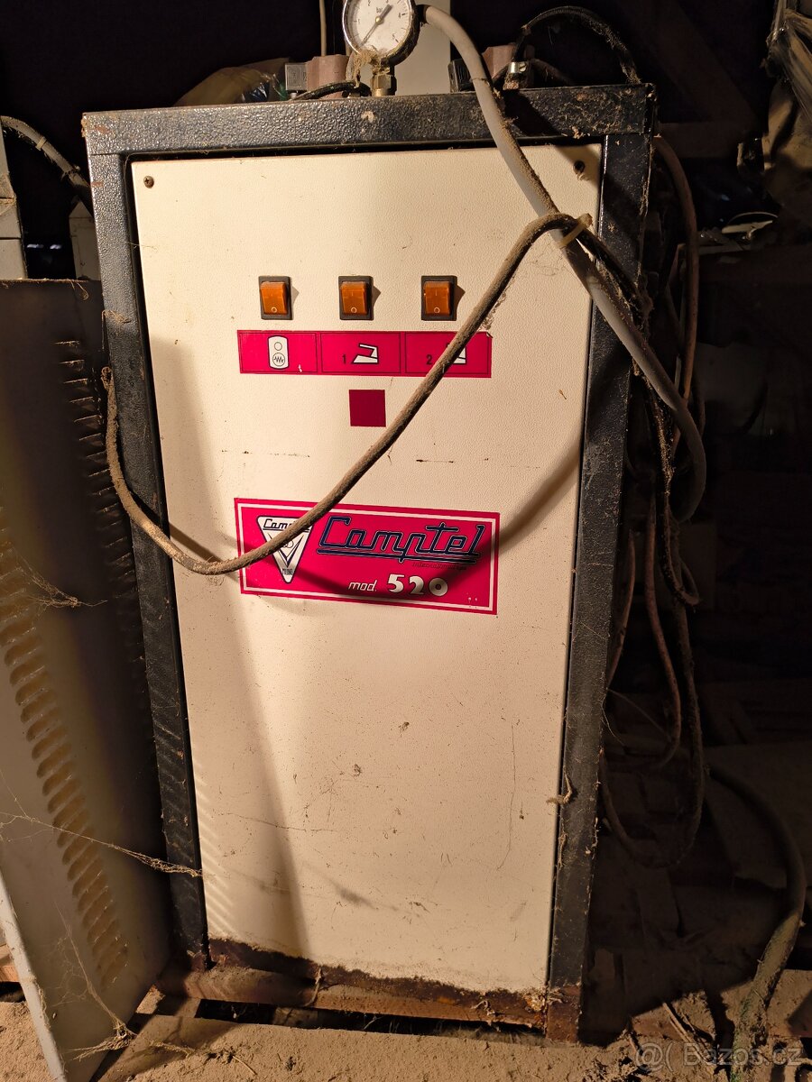 Parní vyviječ pro 2 žehličky 5,1 kw