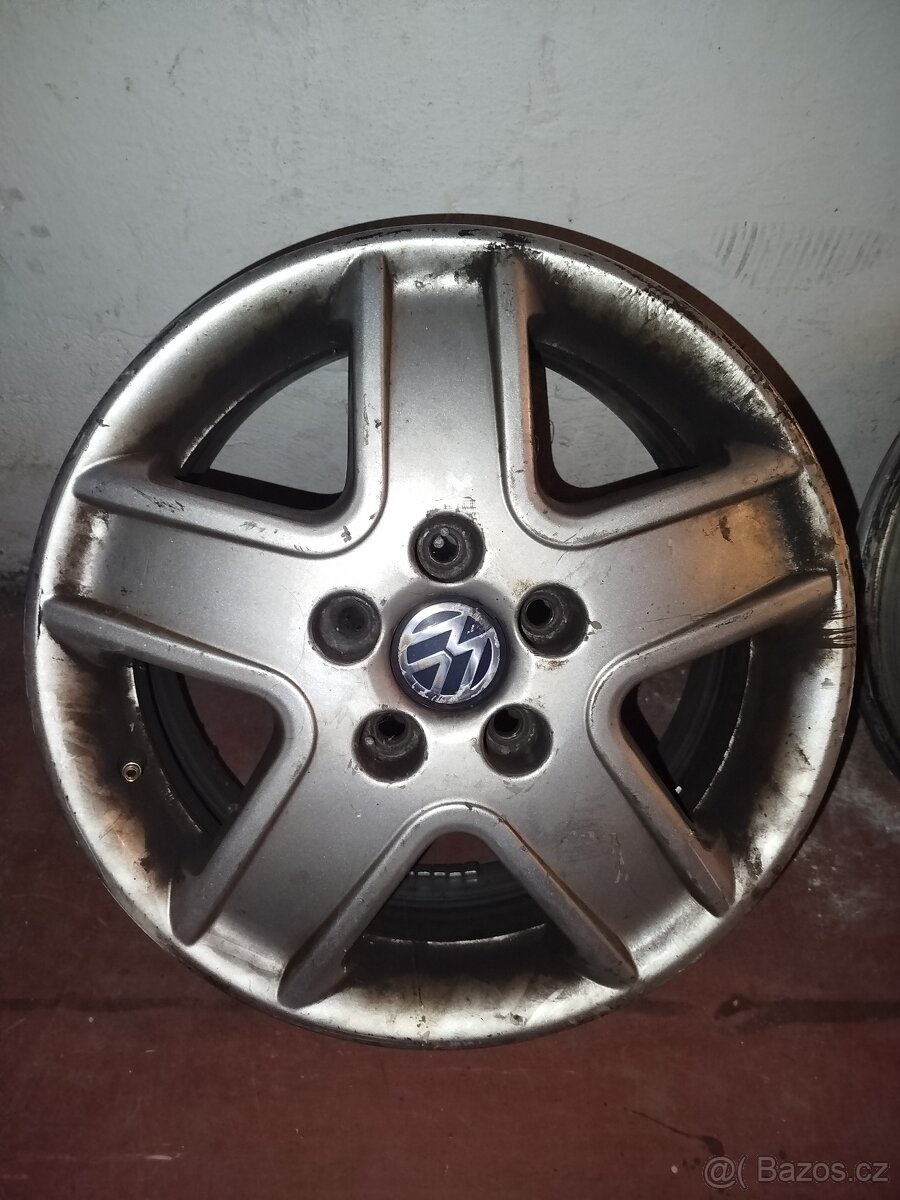 Volkswagen kola r16 5x112