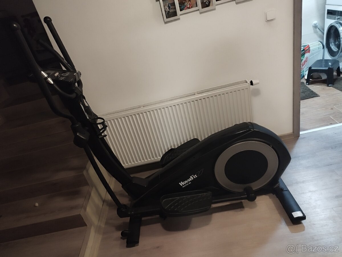 Eliptický trenažér HOUSEFIT MOTIO 80 / orbitrek