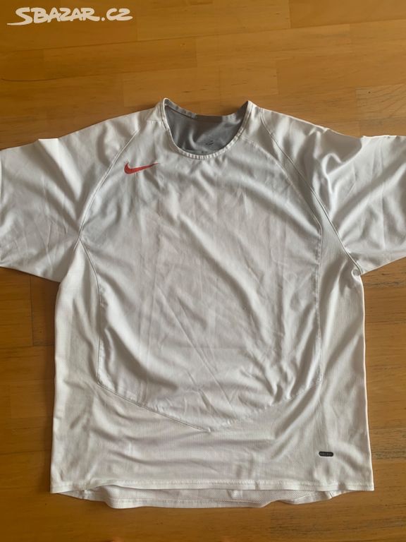 Funkční tričko Nike