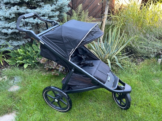 Prodám kočárek Thule Urban Glide 2 v barvě black black.