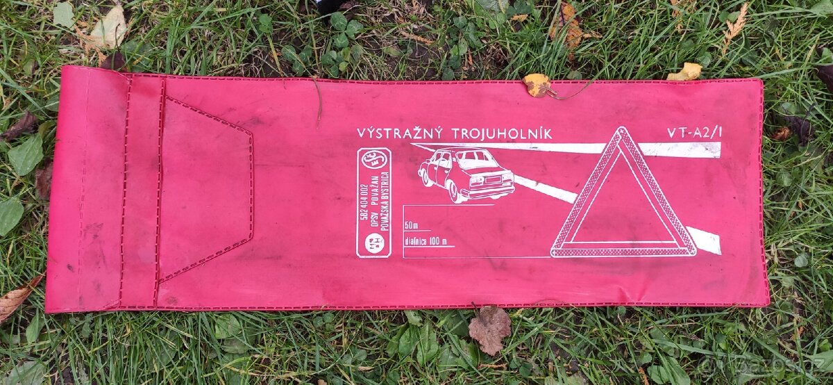Doplňky trojúhelník škoda 120l