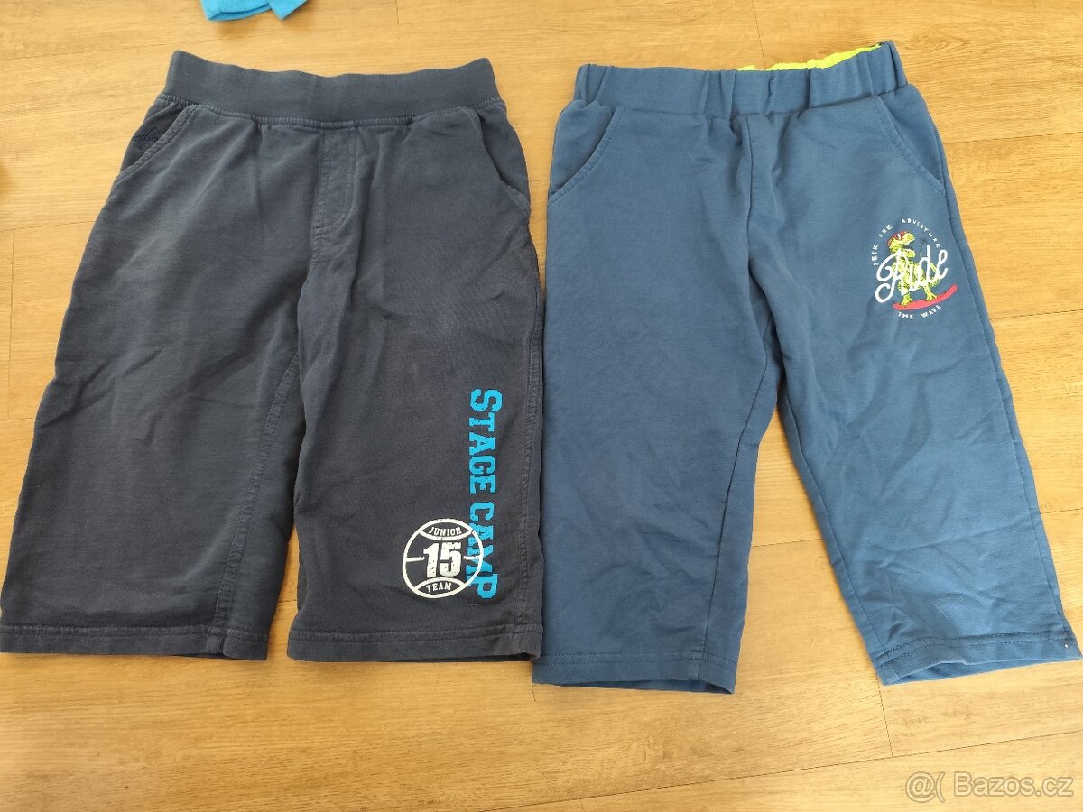 3/4 kalhoty, kraťasy 122/128 teplákové