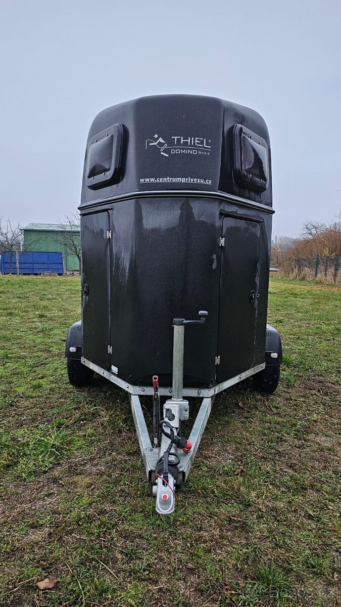 Přepravník na koně Thiel