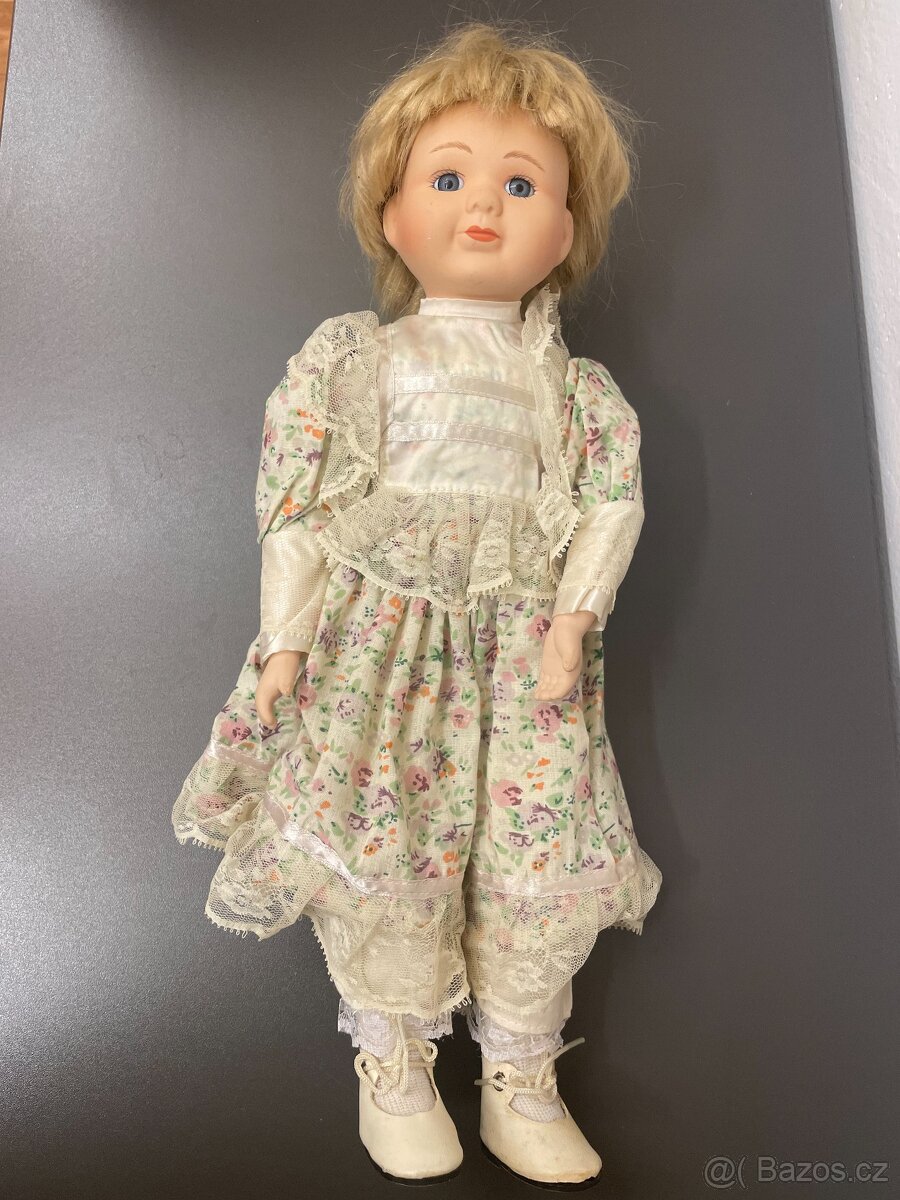 Panenka s porcelánovou hlavou