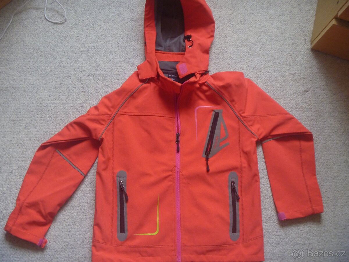 růžová softshellová bunda zn. Kugo vel. 128