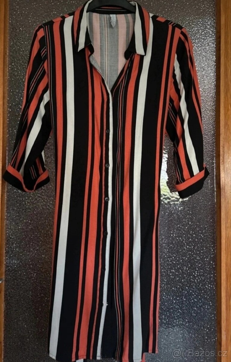 Celopropínací košilové šaty