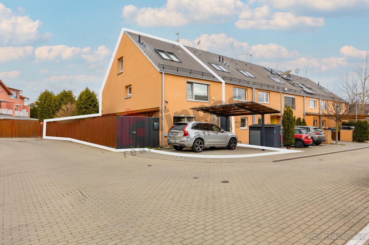 Pronájem rodinného domu 5+1 v Nupakách , okr Praha východ.