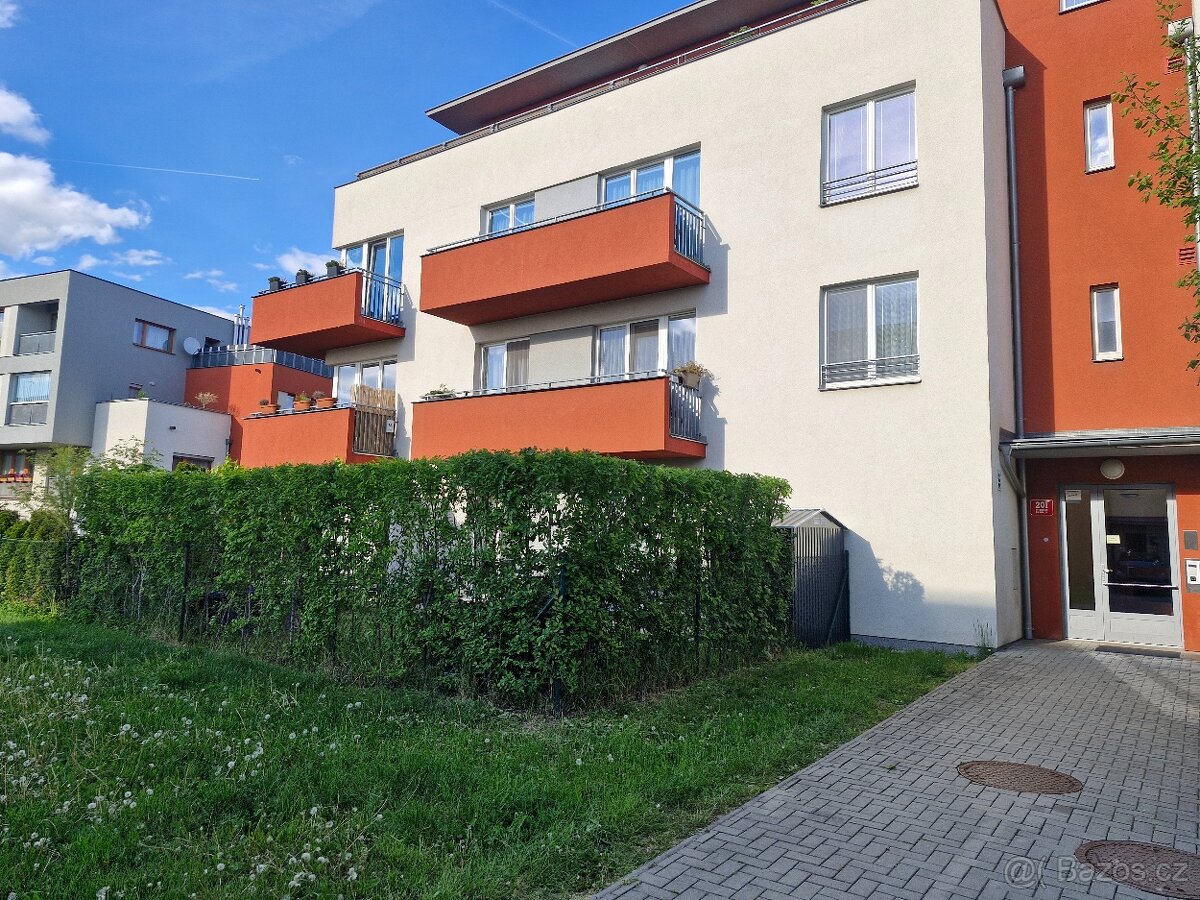 Byt 2+kk s předzahrádkou Praha 10 Pitkovice