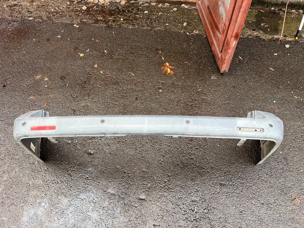 Zadní nárazník VW T5