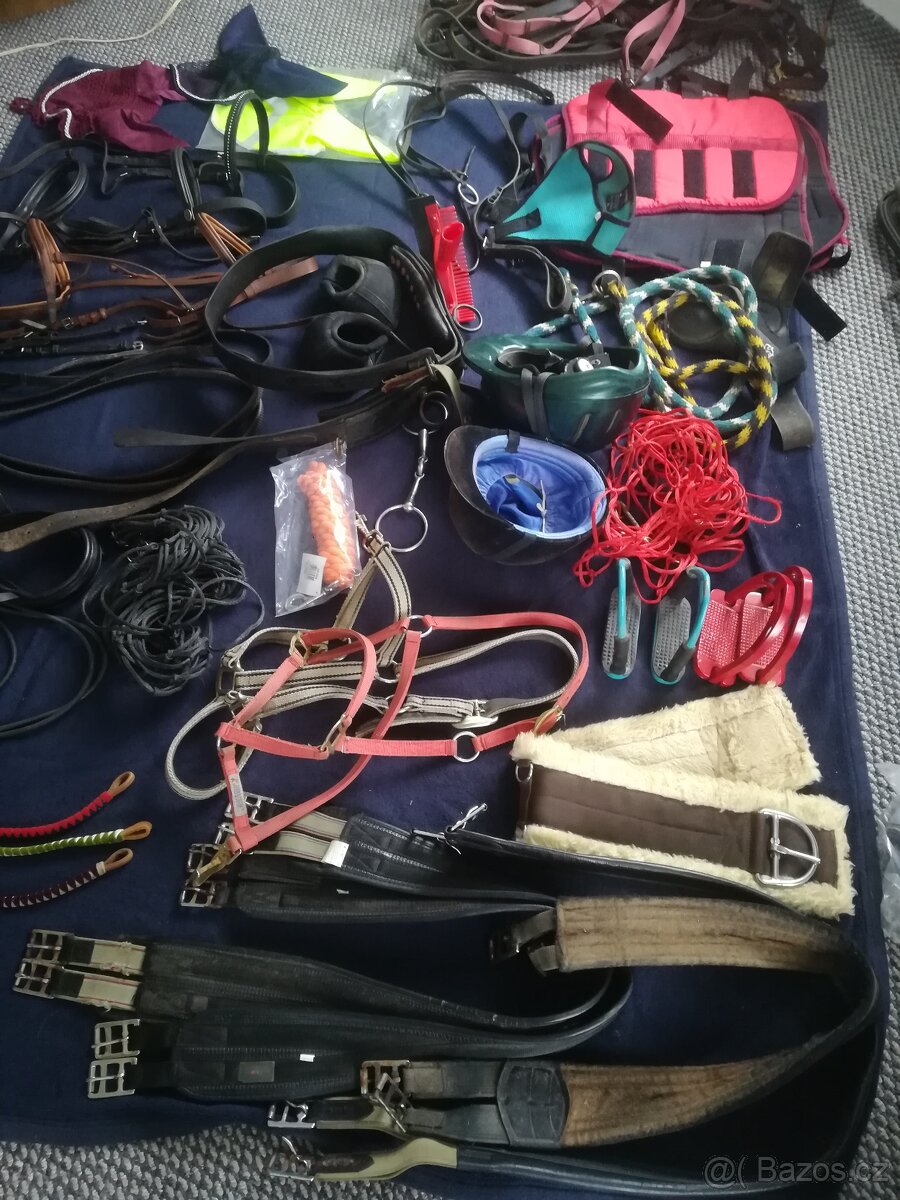 Potřeby pro koně-mix -Velká SLEVA