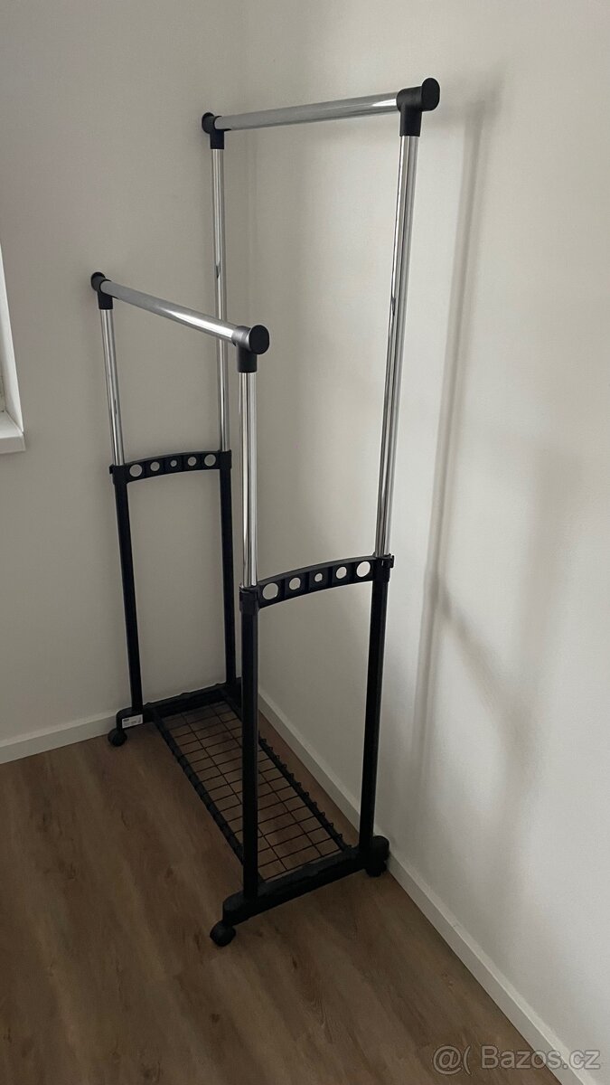 Věšák na oblečení