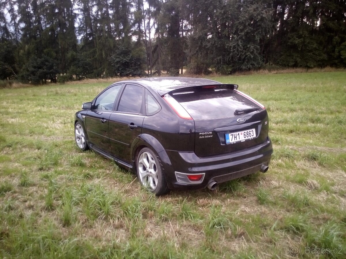 Ford Focus 2.5 st 225 166kw