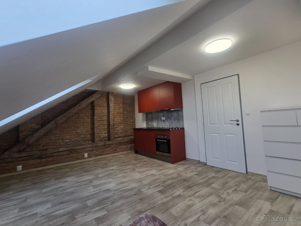 1-room apartment for sale · 35 m² · Brno — 602 €
