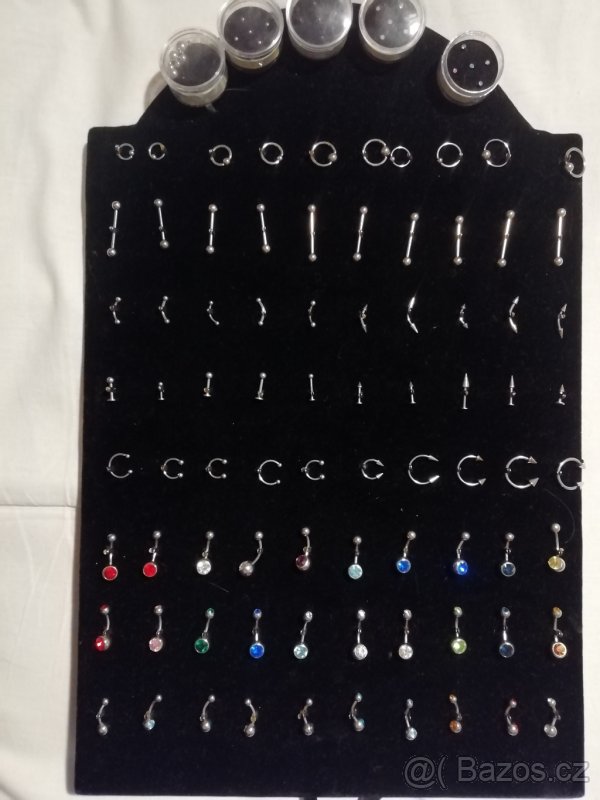 PIERCING na expozitoru - 105 ks