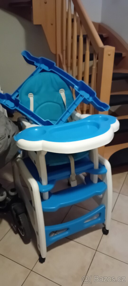 Jídelní židlička 4v1